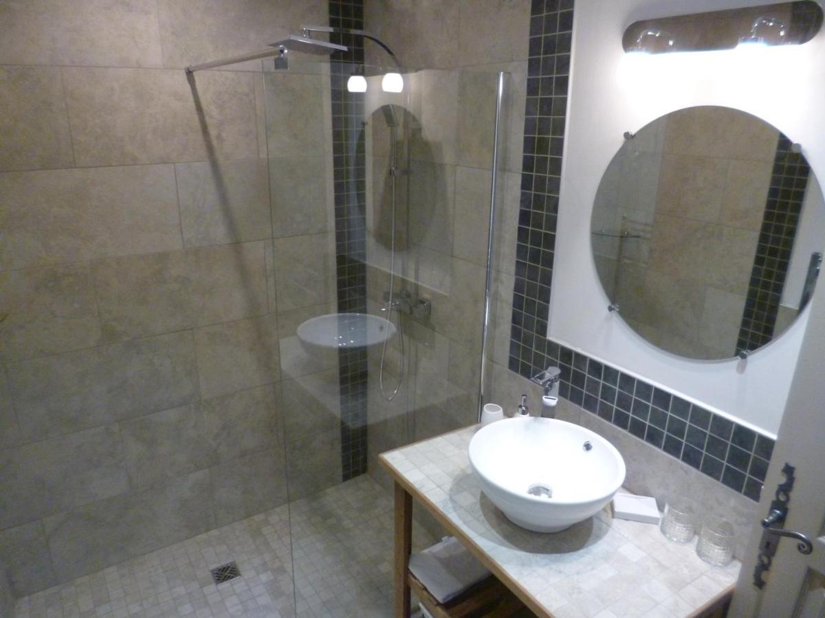 Bed and Breakfast Le Moulin De Cors Oulches Экстерьер фото