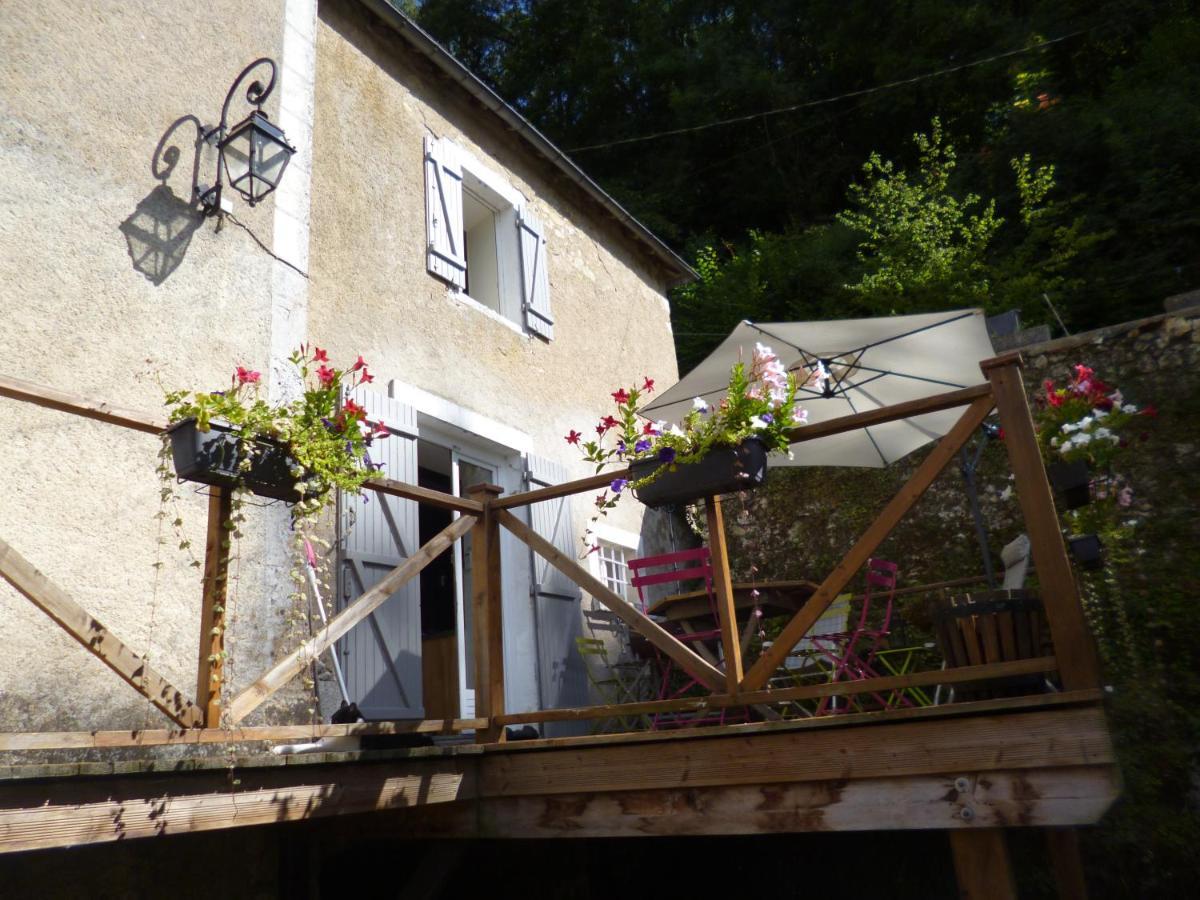 Bed and Breakfast Le Moulin De Cors Oulches Экстерьер фото