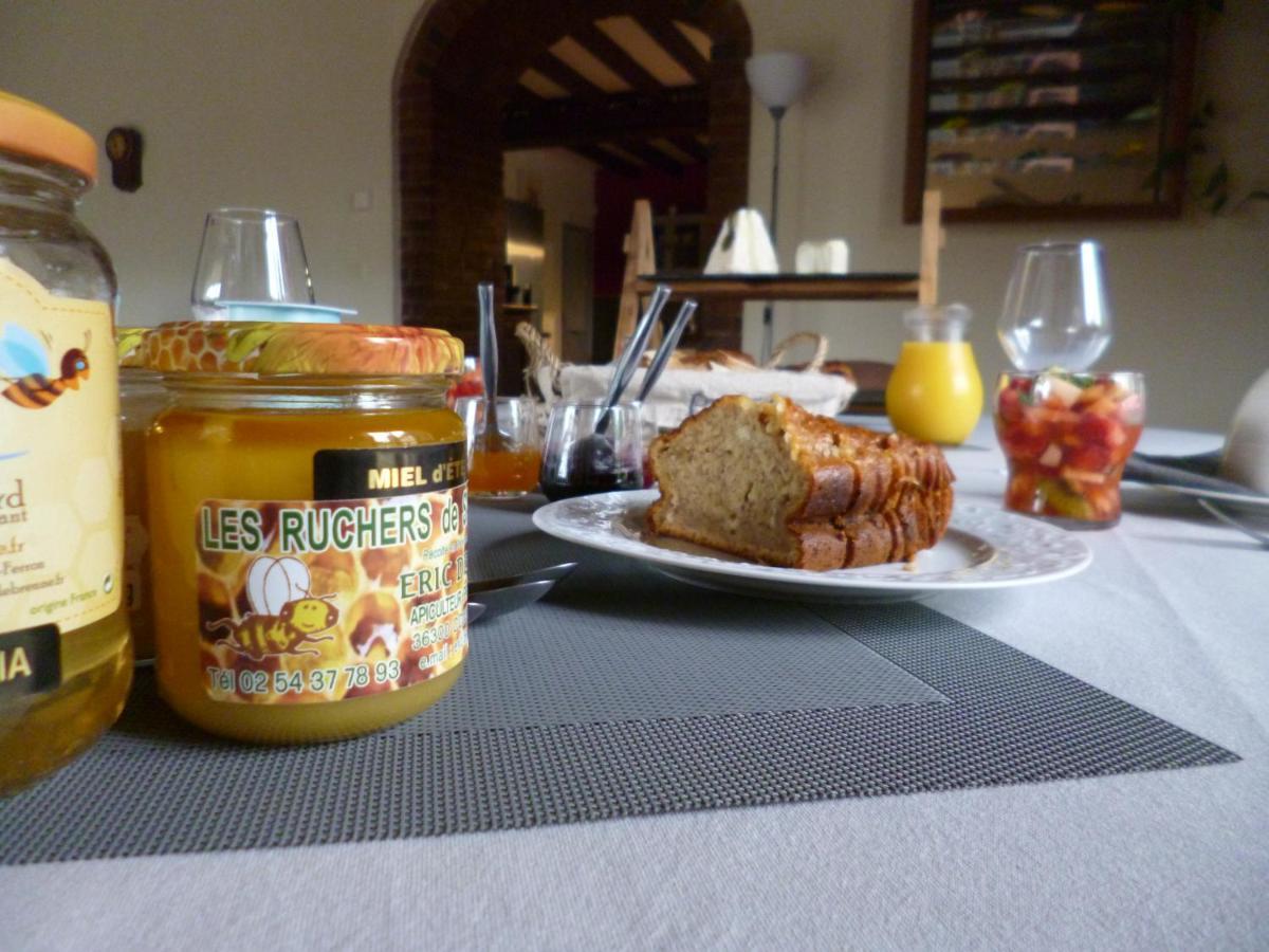 Bed and Breakfast Le Moulin De Cors Oulches Экстерьер фото
